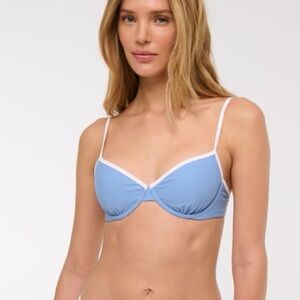 NWT Abercrombie and fitch 90s Clean Underwire Bikini Top small